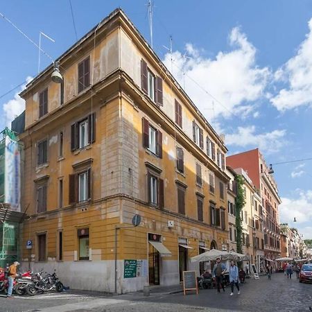 Borgo Pio - Quite And Spacious Apt روما المظهر الخارجي الصورة