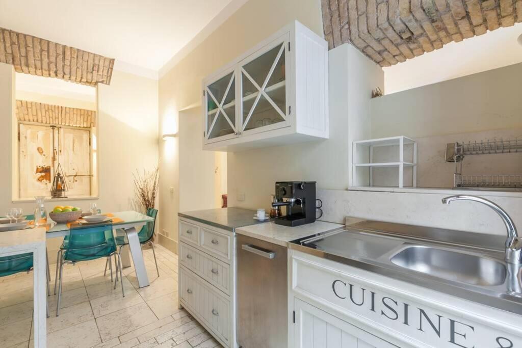 Borgo Pio - Quite And Spacious Apt روما المظهر الخارجي الصورة