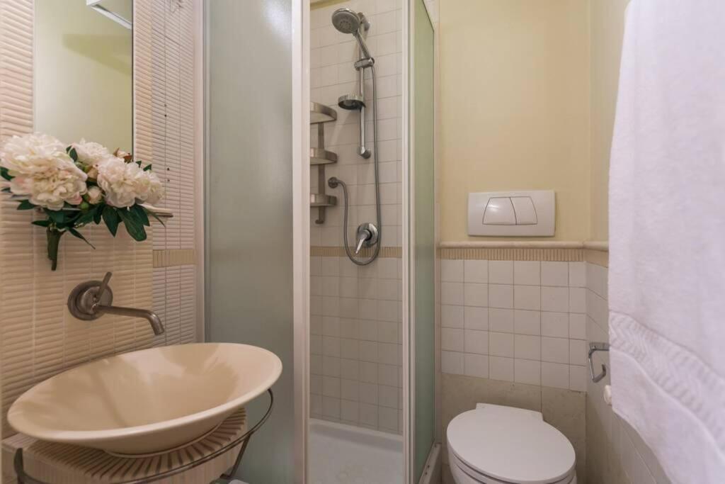 Borgo Pio - Quite And Spacious Apt روما المظهر الخارجي الصورة